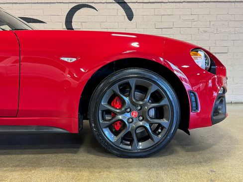 Used 2017 FIAT 124 Spider Abarth image 21