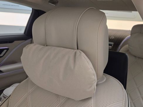 Used 2024 Mercedes-Benz Maybach S 580 4MATIC image 32