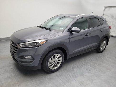 Used 2016 Hyundai Tucson SE w/ Option Group 02 AWD/4WD image 2