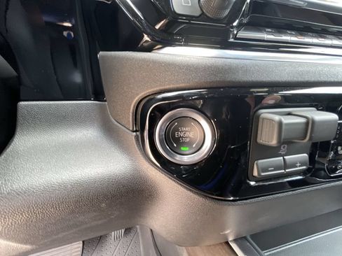 Certified 2026 Chevrolet Silverado 1500 High Country AWD/4WD image 17