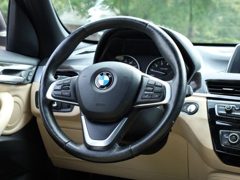 Used 2017 BMW X1 xDrive28i w/ Premium Package image 6