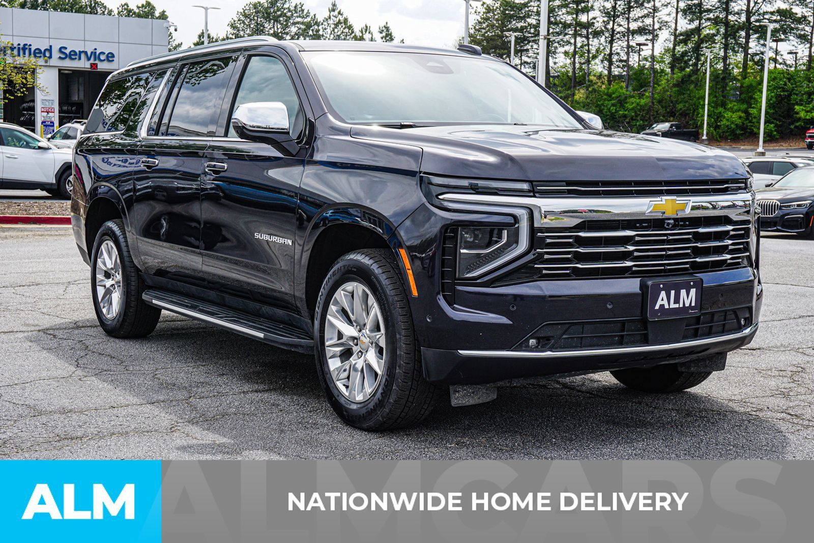 Used 2025 Chevrolet Suburban Premier AWD/4WD image 5