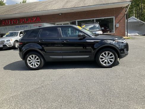 Used 2018 Land Rover Range Rover Evoque SE AWD/4WD image 4