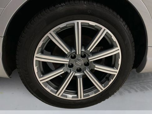 Used 2019 Audi Q7 3.0T Prestige w/ Prestige Package image 17