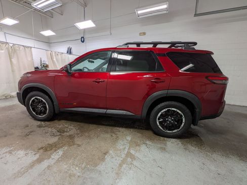 Used 2023 Nissan Pathfinder Rock Creek AWD/4WD image 10