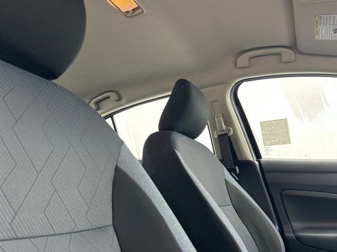 Used 2025 Nissan Versa SV image 16