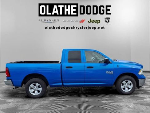 Used 2024 RAM 1500 Classic SLT AWD/4WD image 29