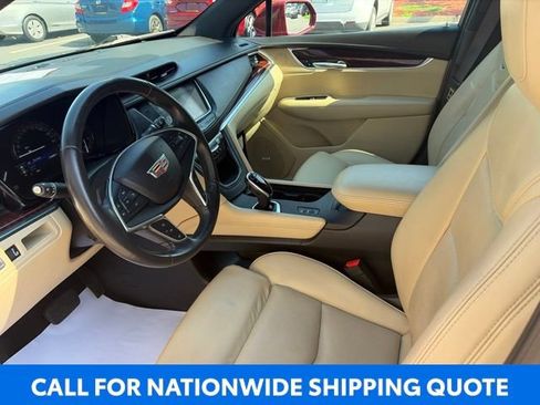 Used 2017 Cadillac XT5 Luxury w/ Driver Awareness Package AWD/4WD image 8