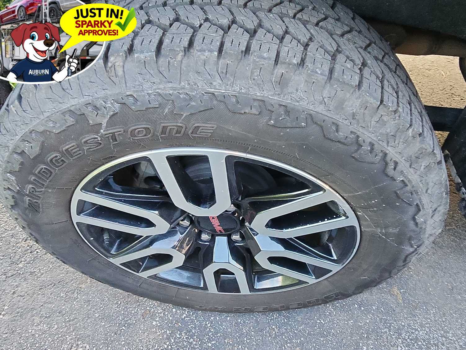 Used 2022 GMC Sierra 1500 AT4 w/ AT4 Premium Package AWD/4WD image 8