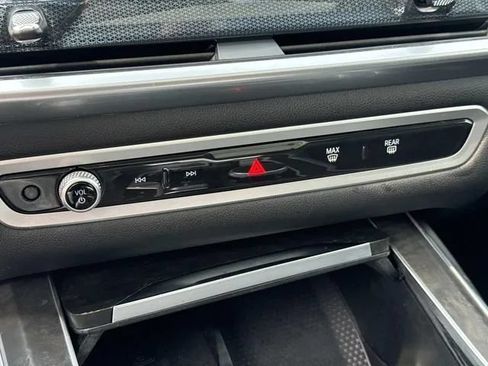 Used 2025 BMW X7 xDrive40i AWD/4WD image 49