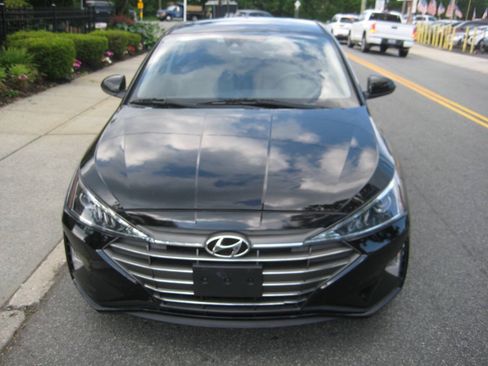 Used 2020 Hyundai Elantra SEL FWD image 3