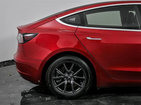 Used 2018 Tesla Model 3 Long Range image 11