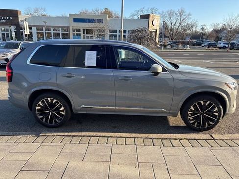 Used 2025 Volvo XC90 B6 Plus image 6