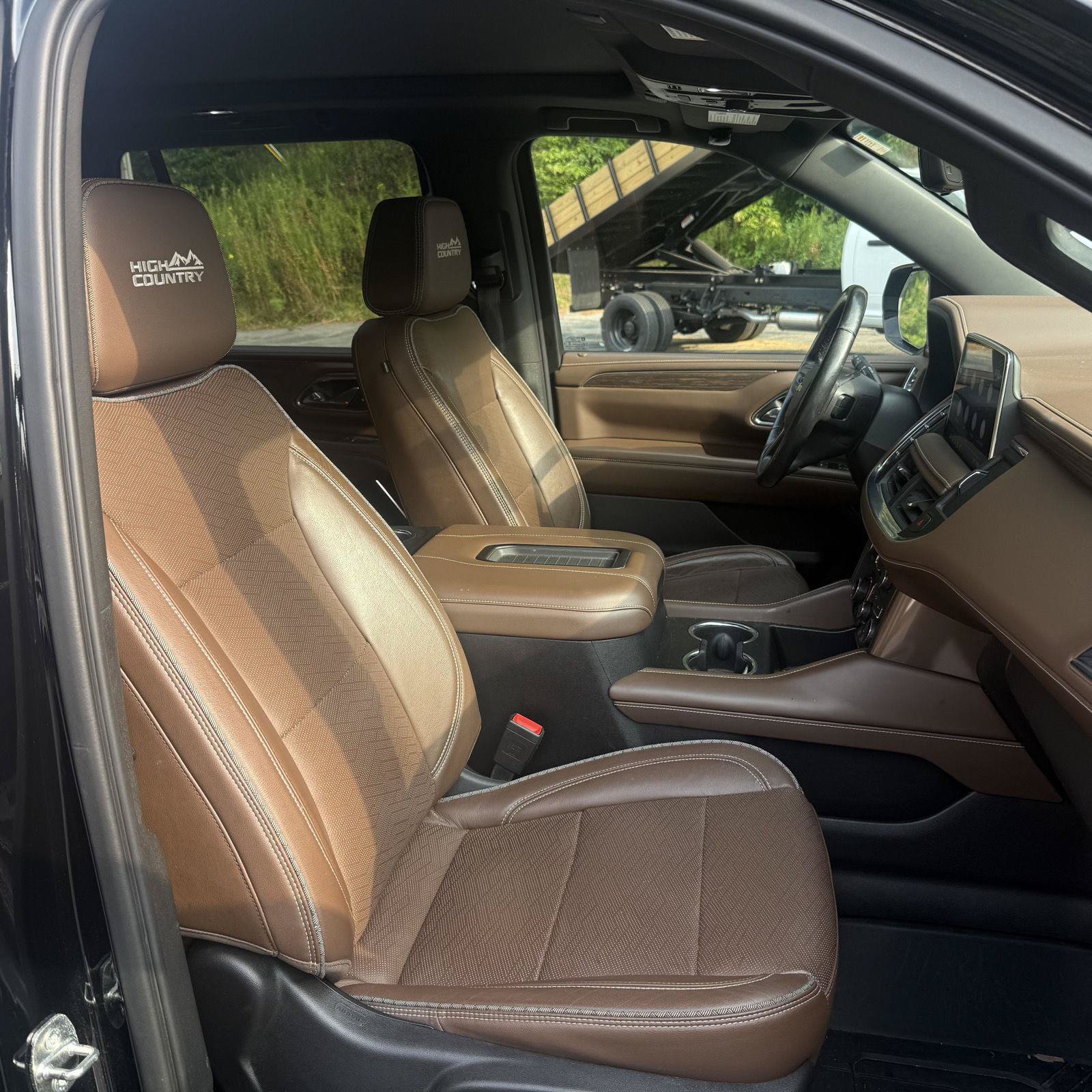 Used 2021 Chevrolet Tahoe High Country w/ Premium Package AWD/4WD image 39