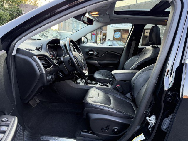 Used 2021 Jeep Cherokee Limited AWD/4WD image 9
