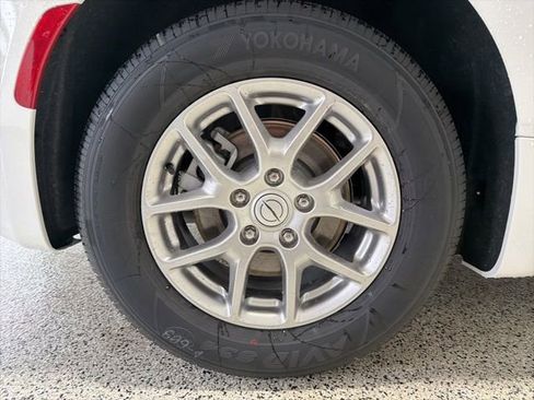 New 2026 Chrysler Pacifica Select image 28