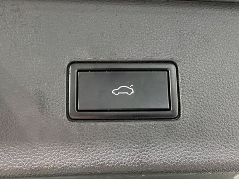Used 2021 Volkswagen Atlas SEL Premium AWD/4WD image 10