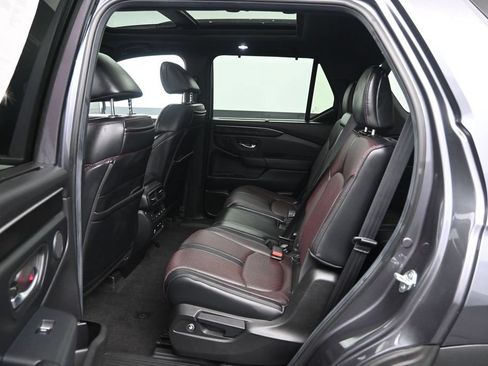 Used 2025 Honda Pilot Black Edition image 21