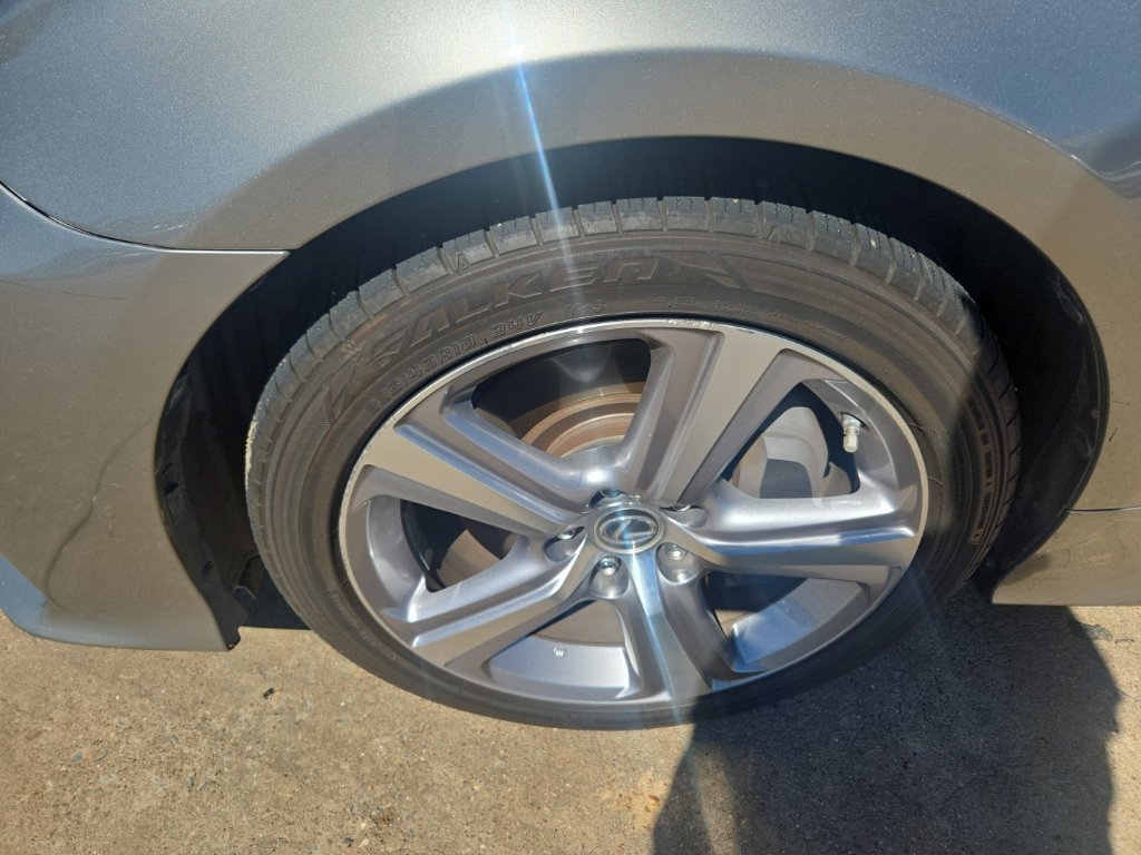 Used 2016 Lexus RC 200t RWD image 3