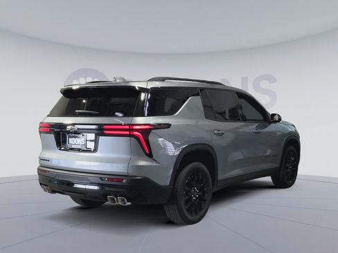 New 2026 Chevrolet Traverse LT w/ Midnight/Sport Edition FWD image 11