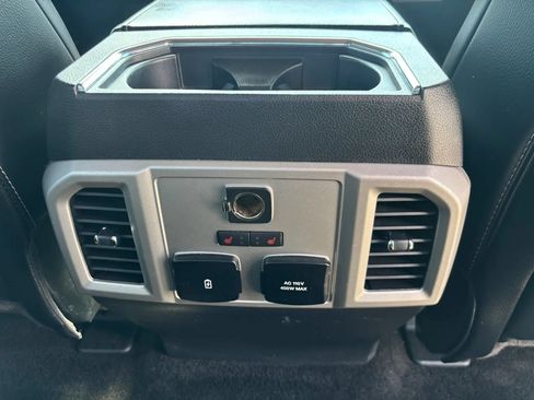 Used 2018 Ford F150 Lariat w/ Equipment Group 502A Luxury AWD/4WD image 19