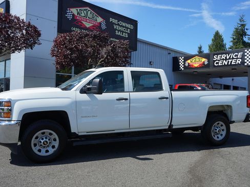 Used 2019 Chevrolet Silverado 3500 W/T AWD/4WD image 2