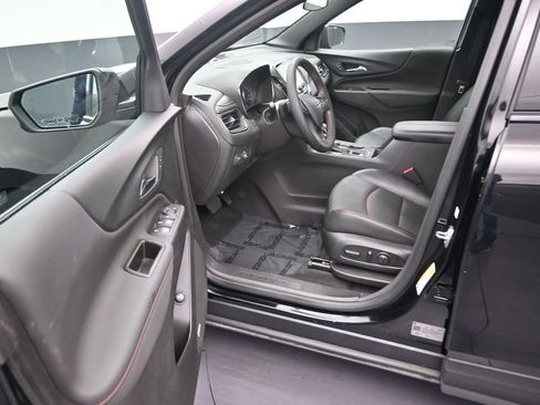 Used 2024 Chevrolet Equinox RS w/ RS Leather Package FWD image 11