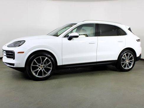 New 2026 Porsche Cayenne AWD/4WD image 2