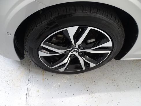 Used 2024 Volvo S60 B5 Plus AWD/4WD image 26