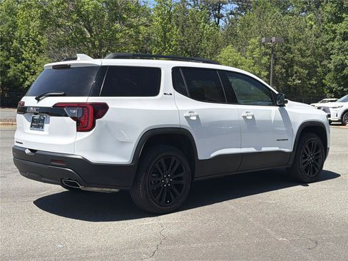 Used 2023 GMC Acadia SLE w/ Driver Convenience Package FWD image 29