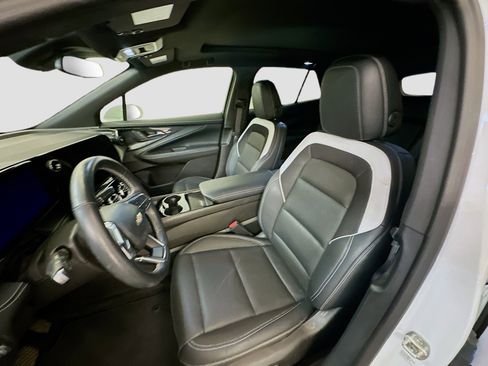 Used 2024 Chevrolet Blazer EV LT image 13