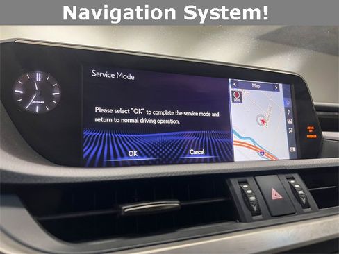 Used 2019 Lexus ES 300h w/ Luxury Package image 4