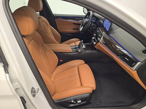 Used 2023 BMW 530i w/ Convenience Package RWD image 8
