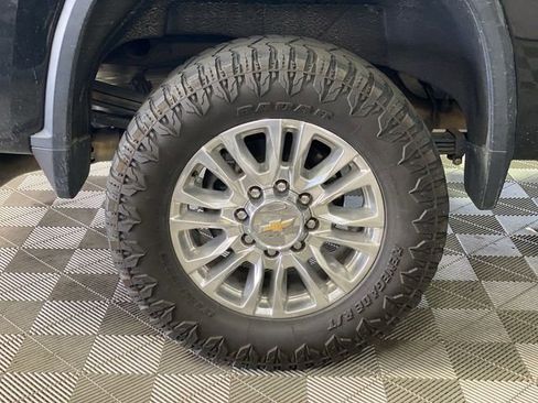 Used 2021 Chevrolet Silverado 2500 High Country AWD/4WD image 18