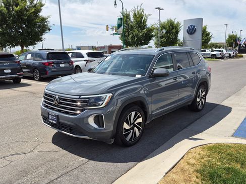 Used 2025 Volkswagen Atlas SEL AWD/4WD image 11
