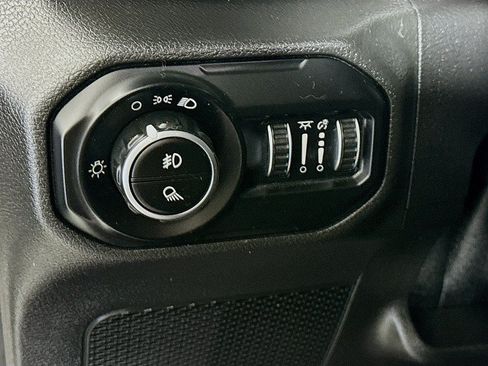 Used 2021 Jeep Gladiator Sport AWD/4WD image 10