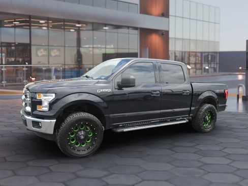 Used 2015 Ford F150 XLT image 2