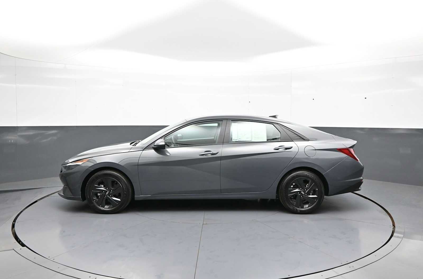 Certified 2023 Hyundai Elantra SEL FWD image 8