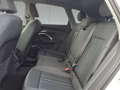 Used 2025 Audi Q5 Premium Plus w/ Premium Plus image 16