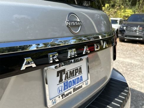 Used 2024 Nissan Armada SV image 7