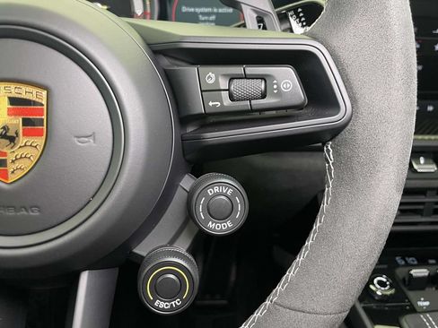 Certified 2025 Porsche 911 GT3 RS RWD image 32