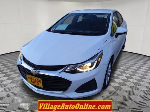 Used 2019 Chevrolet Cruze LT w/ LT Fleet Convenience Package image 16
