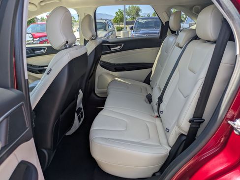 Used 2017 Ford Edge Titanium w/ Technology Package AWD/4WD image 29