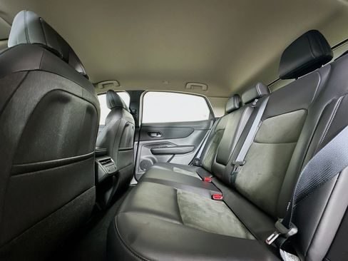 Used 2024 Nissan Ariya AWD image 28