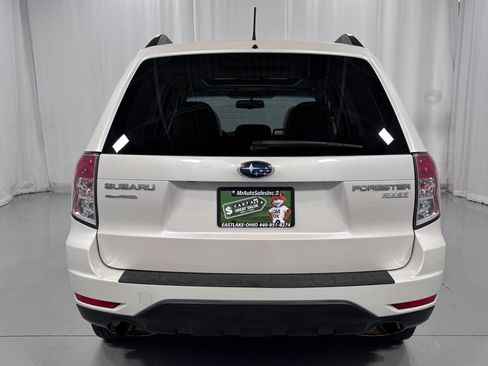 Used 2013 Subaru Forester 2.5X Premium w/ All-Weather Plus Pkg AWD/4WD image 6