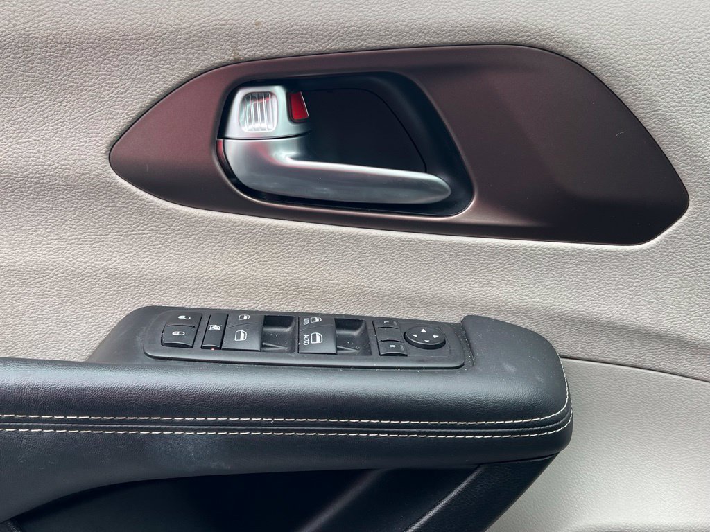 Used 2024 Chrysler Voyager LX FWD image 19