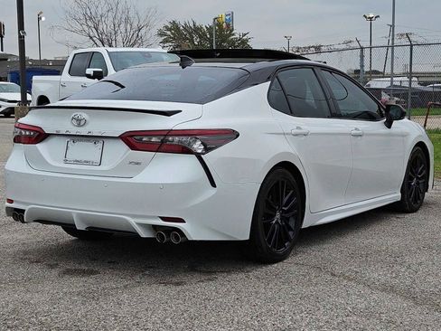 Used 2022 Toyota Camry XSE image 6