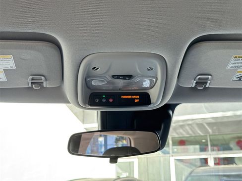 Used 2021 Chevrolet TrailBlazer LT image 24