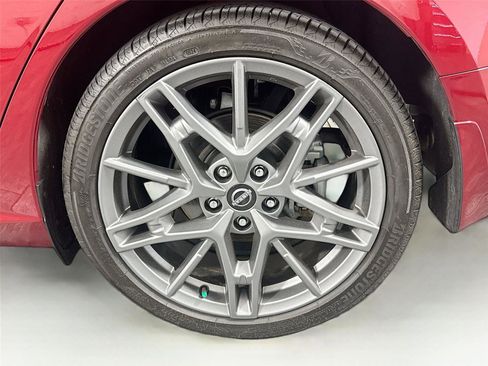 Used 2024 Nissan Altima 2.0 SR FWD image 34