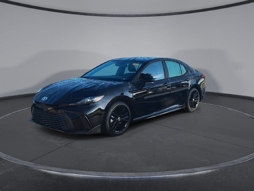 Used 2025 Toyota Camry SE FWD image 4